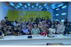 Kuliah Tamu, IKOM Hadirkan Profesor dari Australia Bahas AI-Disabilitas