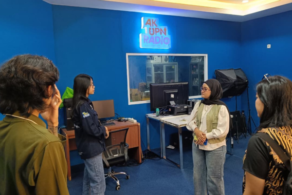 CIM.IDN Kunjungi Laboratorium Ilmu Komunikasi UPN “Veteran” Jawa Timur