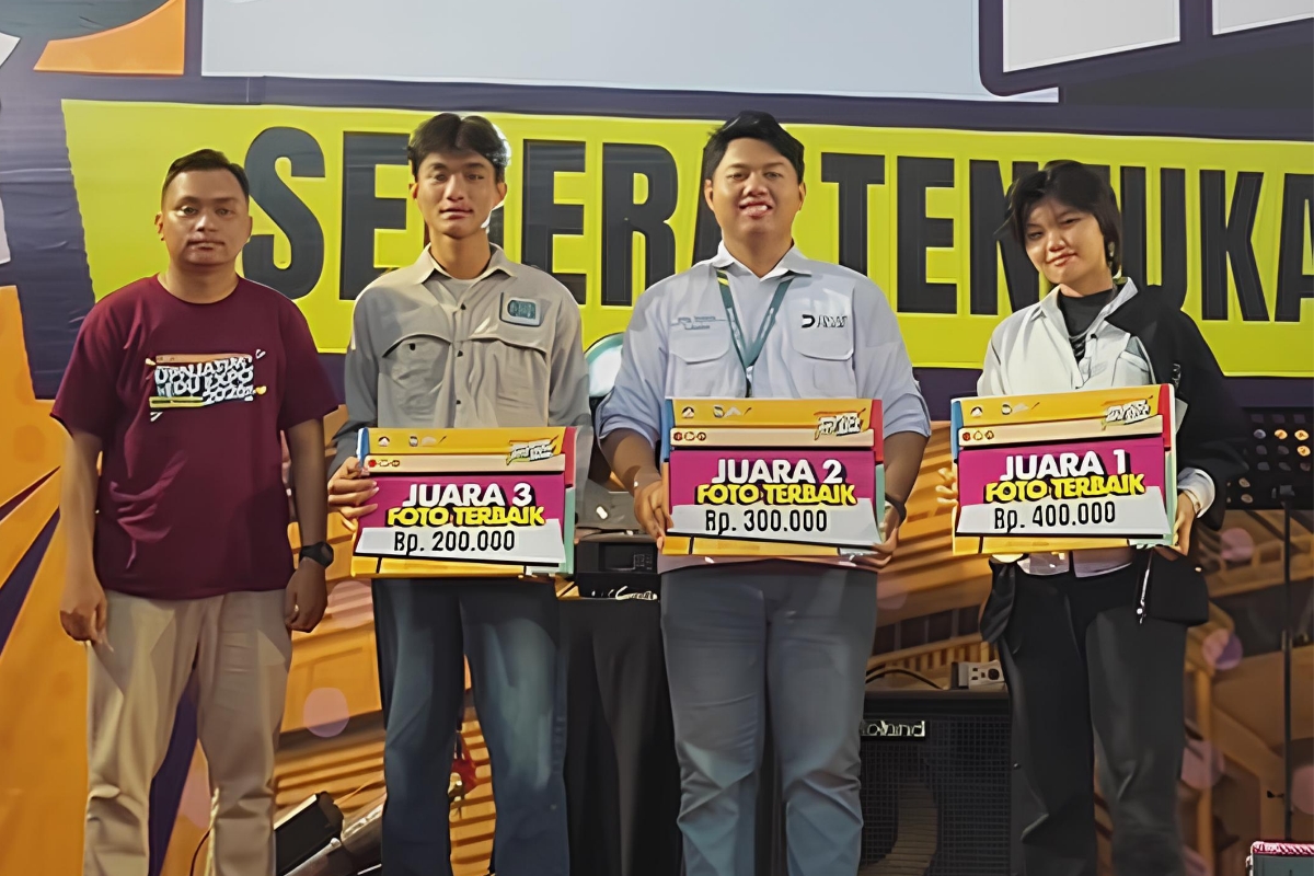 Momen Ketika Prodi Ilmu Komunikasi Menerima Penghargaan di UJEE 2026.(Dok. Pribadi)
