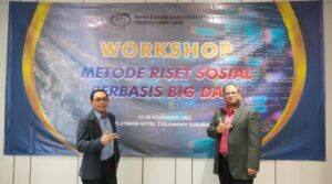 Foto Prof Catur Suratnoaji bersama Almarhum Dr. Irwan saat mengisi worshop Big Data/istimewa